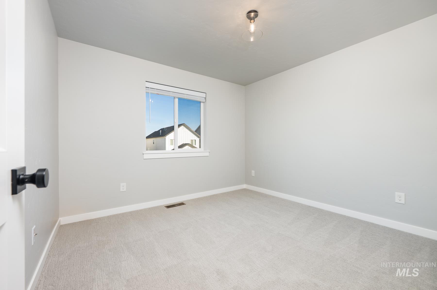 7177 W Madronawood St, Boise, Idaho 83709, 3 Bedrooms, 2.5 Bathrooms, Residential For Sale, Price $415,000,MLS 98974230