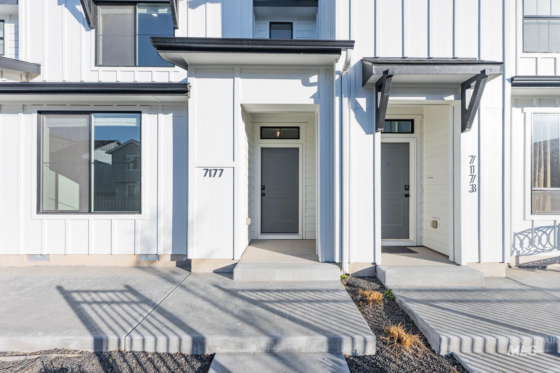 7177 W Madronawood St, Boise, Idaho 83709, 3 Bedrooms, 2.5 Bathrooms, Residential For Sale, Price $415,000,MLS 98974230