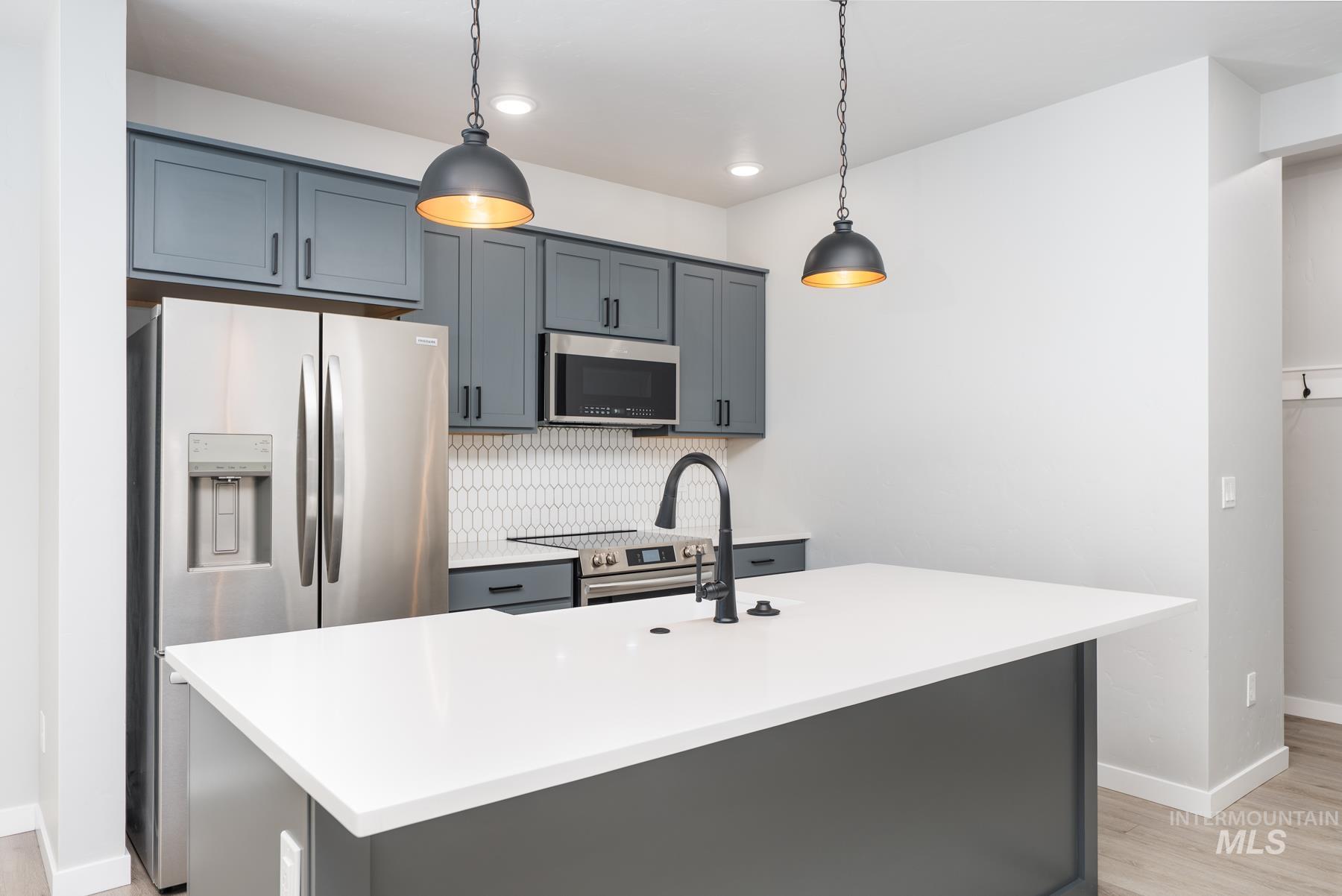 7177 W Madronawood St, Boise, Idaho 83709, 3 Bedrooms, 2.5 Bathrooms, Residential For Sale, Price $415,000,MLS 98974230