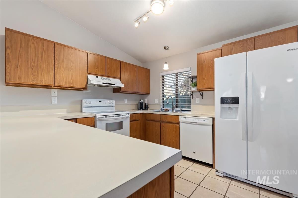 488 N Chambers Ln, Boise, Idaho 83706, 2 Bedrooms, 2 Bathrooms, Residential For Sale, Price $350,000,MLS 98974232