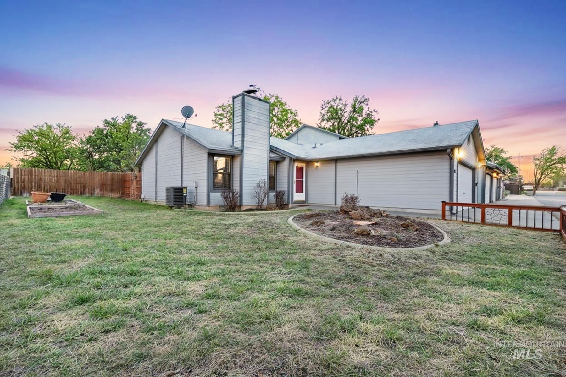 488 N Chambers Ln, Boise, Idaho 83706, 2 Bedrooms, 2 Bathrooms, Residential For Sale, Price $350,000,MLS 98974232