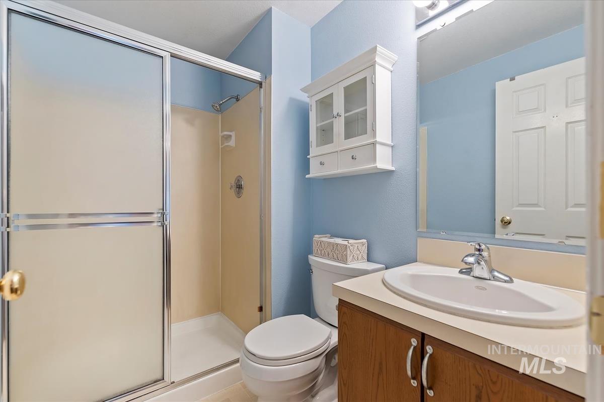 488 N Chambers Ln, Boise, Idaho 83706, 2 Bedrooms, 2 Bathrooms, Residential For Sale, Price $350,000,MLS 98974232