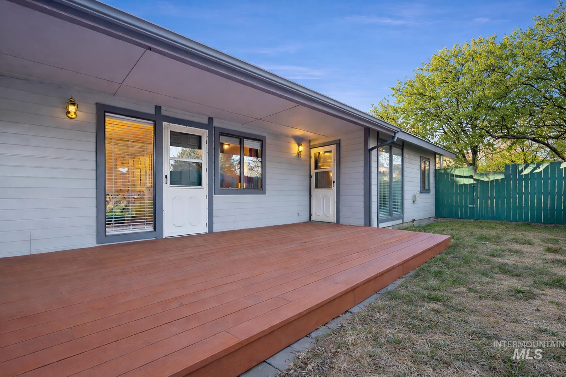 488 N Chambers Ln, Boise, Idaho 83706, 2 Bedrooms, 2 Bathrooms, Residential For Sale, Price $350,000,MLS 98974232