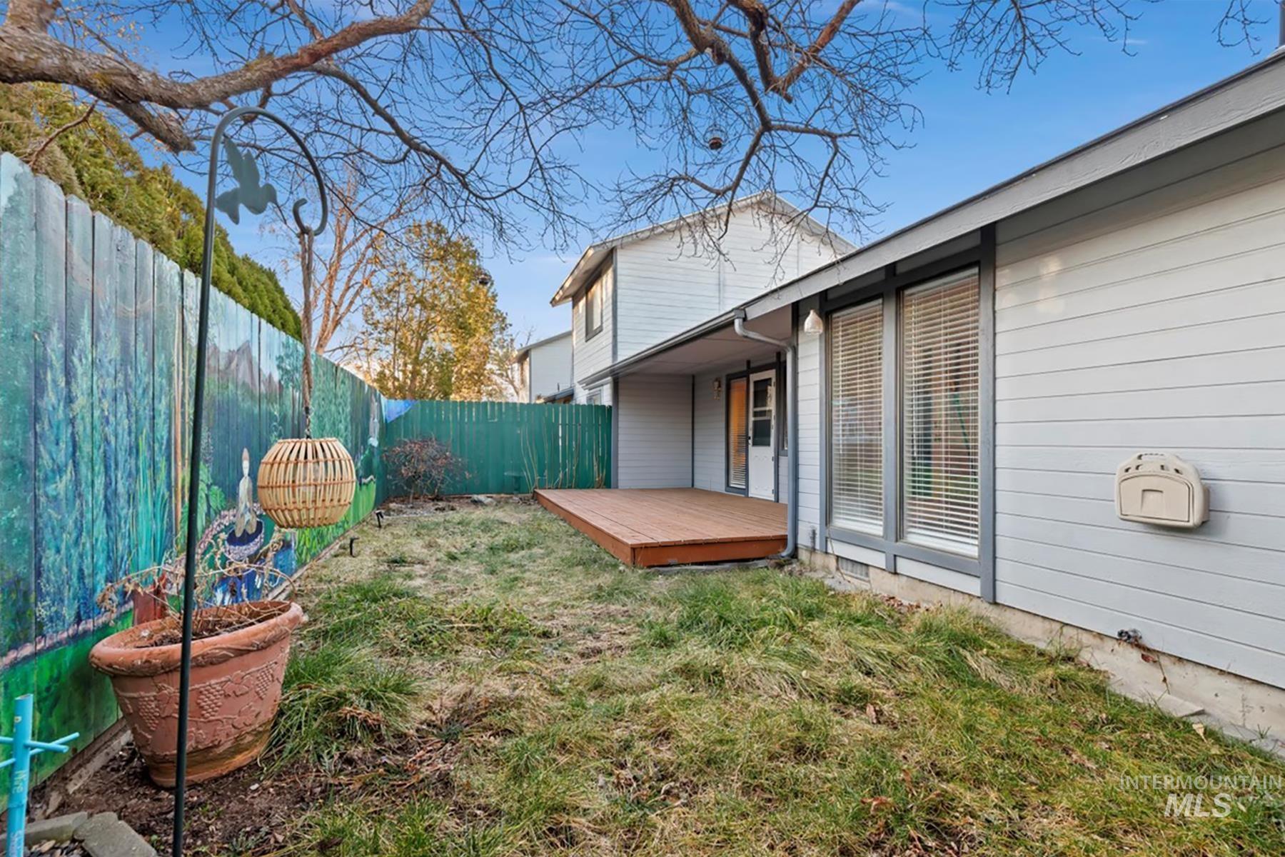 488 N Chambers Ln, Boise, Idaho 83706, 2 Bedrooms, 2 Bathrooms, Residential For Sale, Price $350,000,MLS 98974232