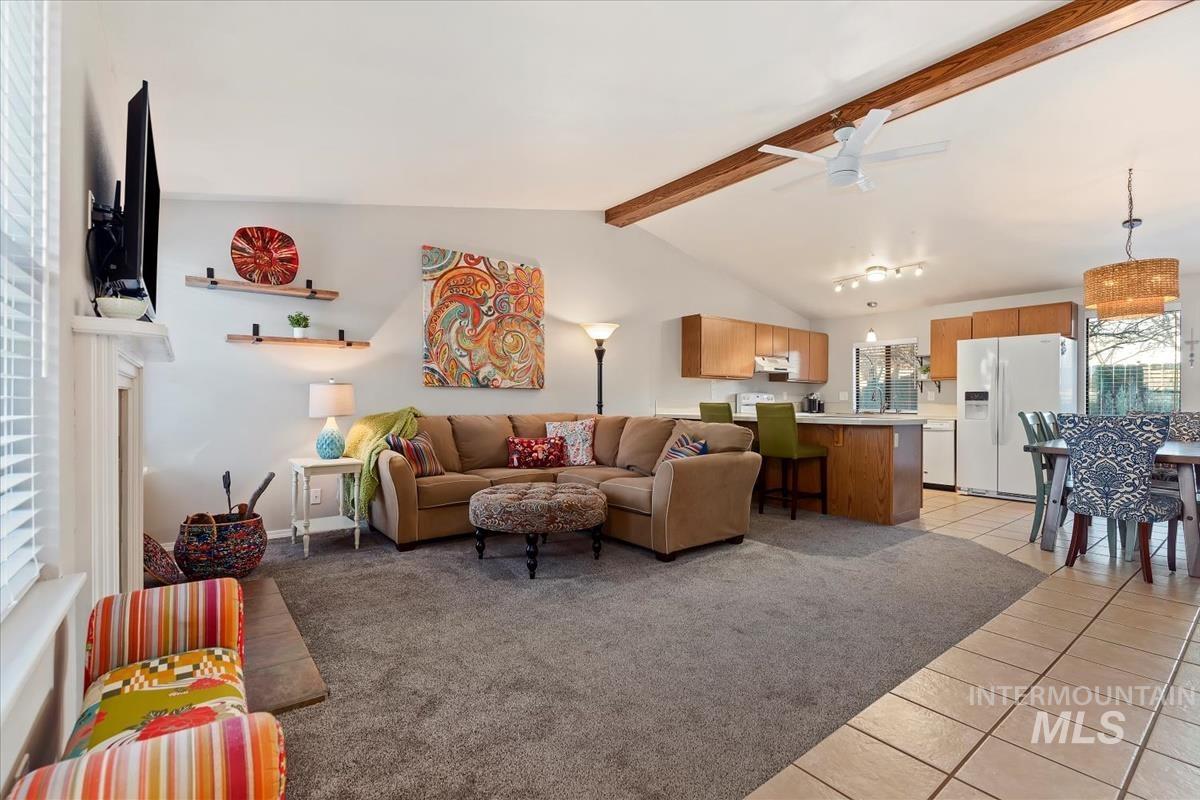 488 N Chambers Ln, Boise, Idaho 83706, 2 Bedrooms, 2 Bathrooms, Residential For Sale, Price $350,000,MLS 98974232