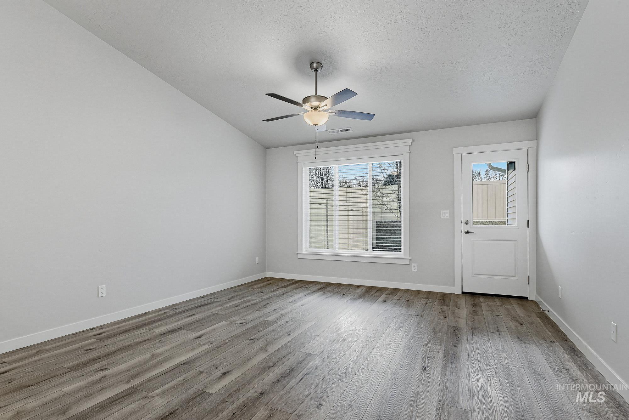 3065 N Summerbrook Ave, Meridian, Idaho 83646, 3 Bedrooms, 2 Bathrooms, Residential For Sale, Price $414,900,MLS 98974235