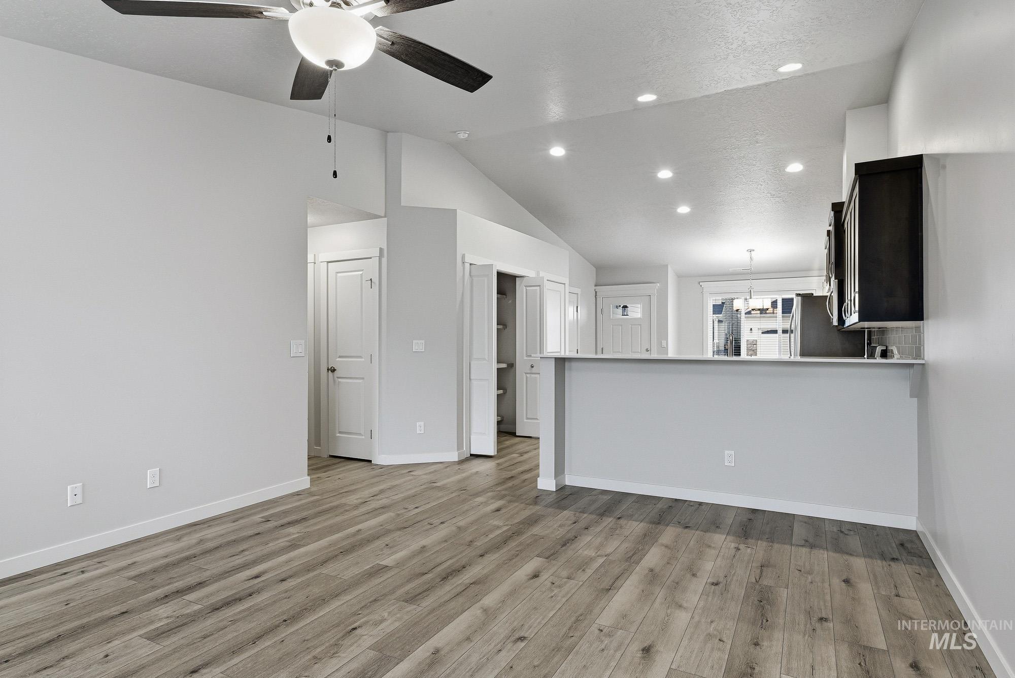 3065 N Summerbrook Ave, Meridian, Idaho 83646, 3 Bedrooms, 2 Bathrooms, Residential For Sale, Price $414,900,MLS 98974235