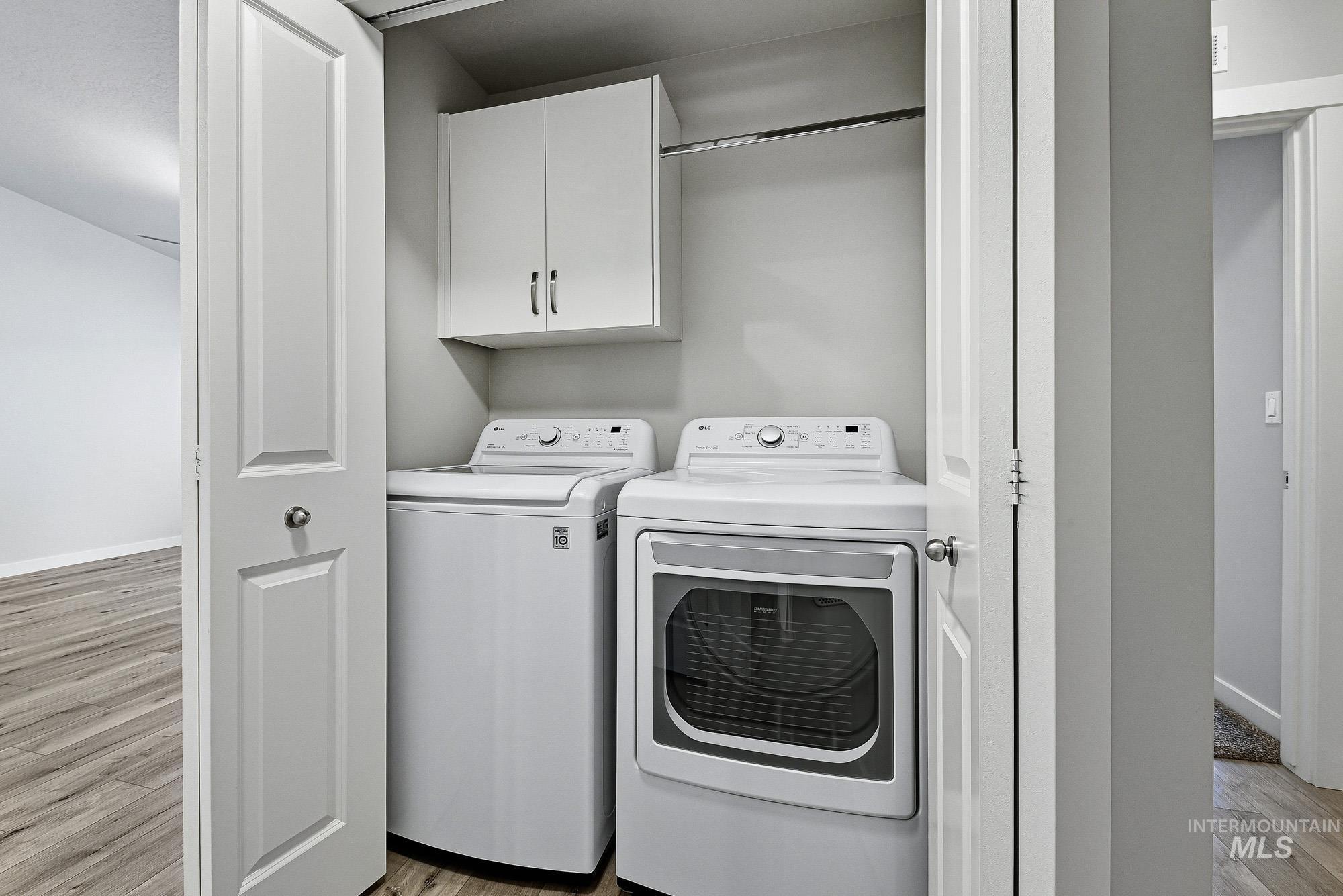 3065 N Summerbrook Ave, Meridian, Idaho 83646, 3 Bedrooms, 2 Bathrooms, Residential For Sale, Price $414,900,MLS 98974235