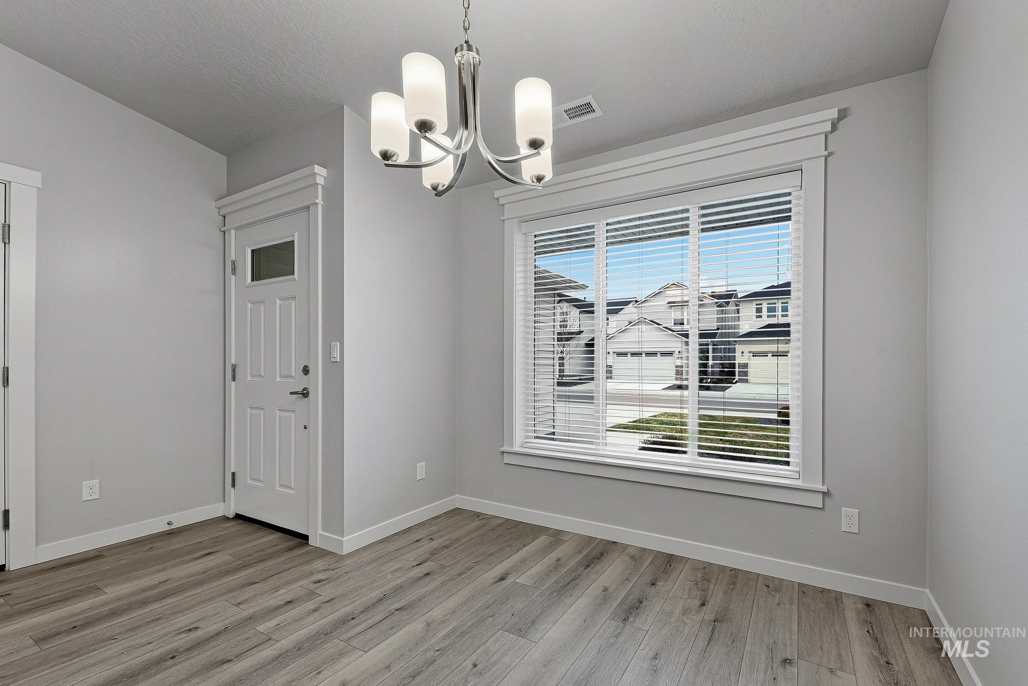 3065 N Summerbrook Ave, Meridian, Idaho 83646, 3 Bedrooms, 2 Bathrooms, Residential For Sale, Price $414,900,MLS 98974235