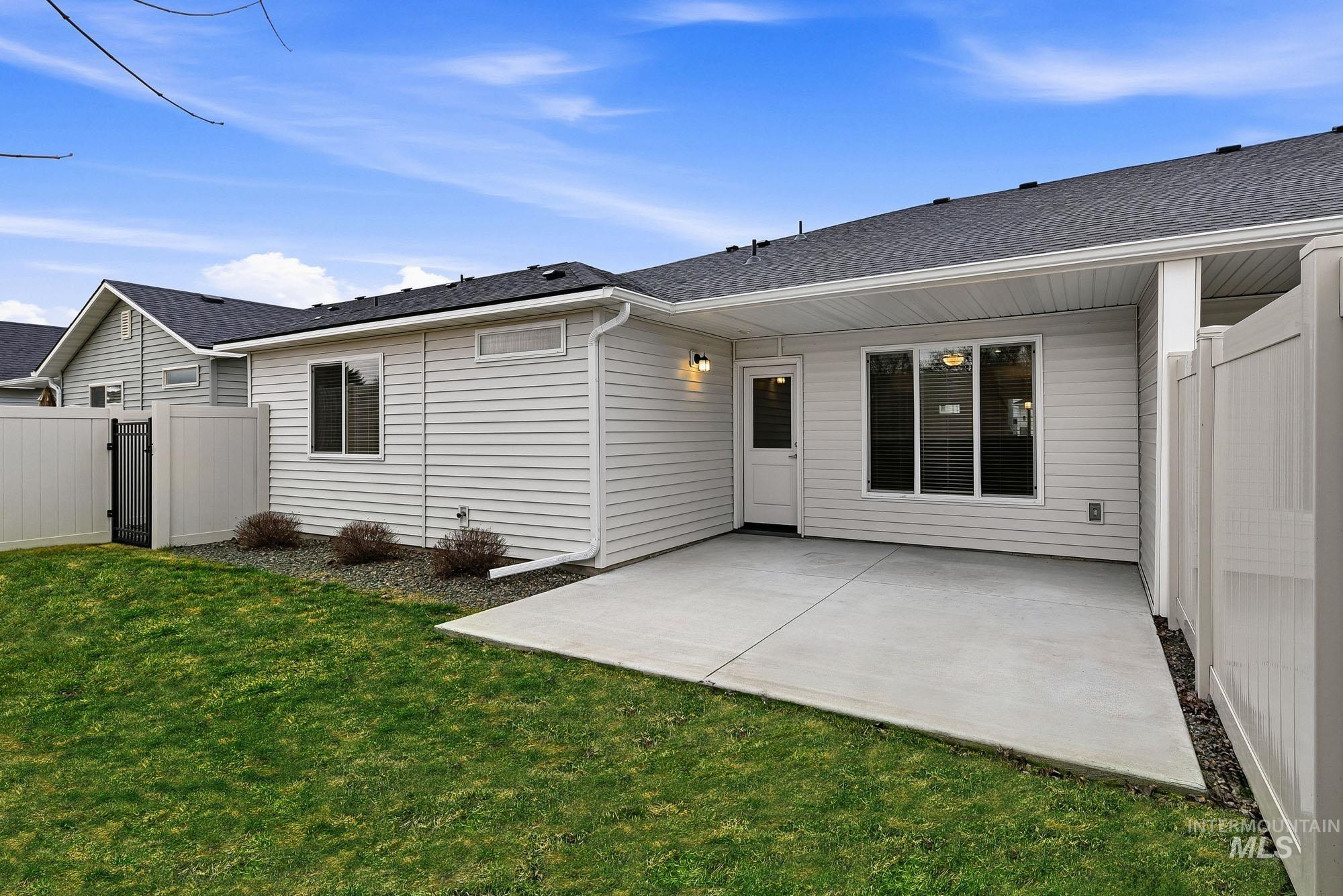 3065 N Summerbrook Ave, Meridian, Idaho 83646, 3 Bedrooms, 2 Bathrooms, Residential For Sale, Price $414,900,MLS 98974235