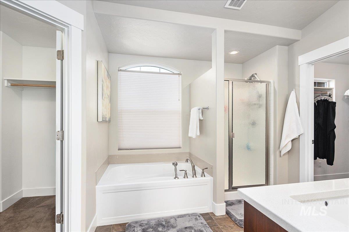 6177 E Canyon Crossing Dr, Nampa, Idaho 83687, 4 Bedrooms, 3 Bathrooms, Residential For Sale, Price $549,500, 98974236
