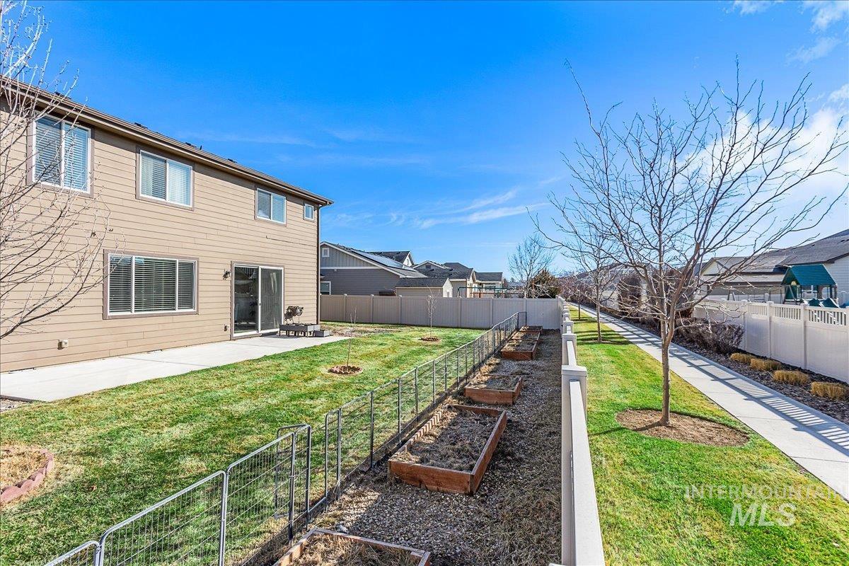 6177 E Canyon Crossing Dr, Nampa, Idaho 83687, 4 Bedrooms, 3 Bathrooms, Residential For Sale, Price $549,500, 98974236