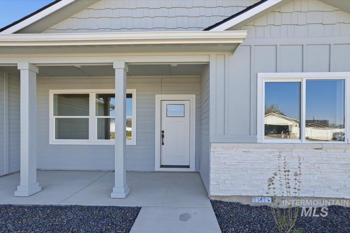 2173 Austin Way, Fruitland, Idaho 83619, 3 Bedrooms, 2 Bathrooms, Residential For Sale, Price $419,000,MLS 98974239