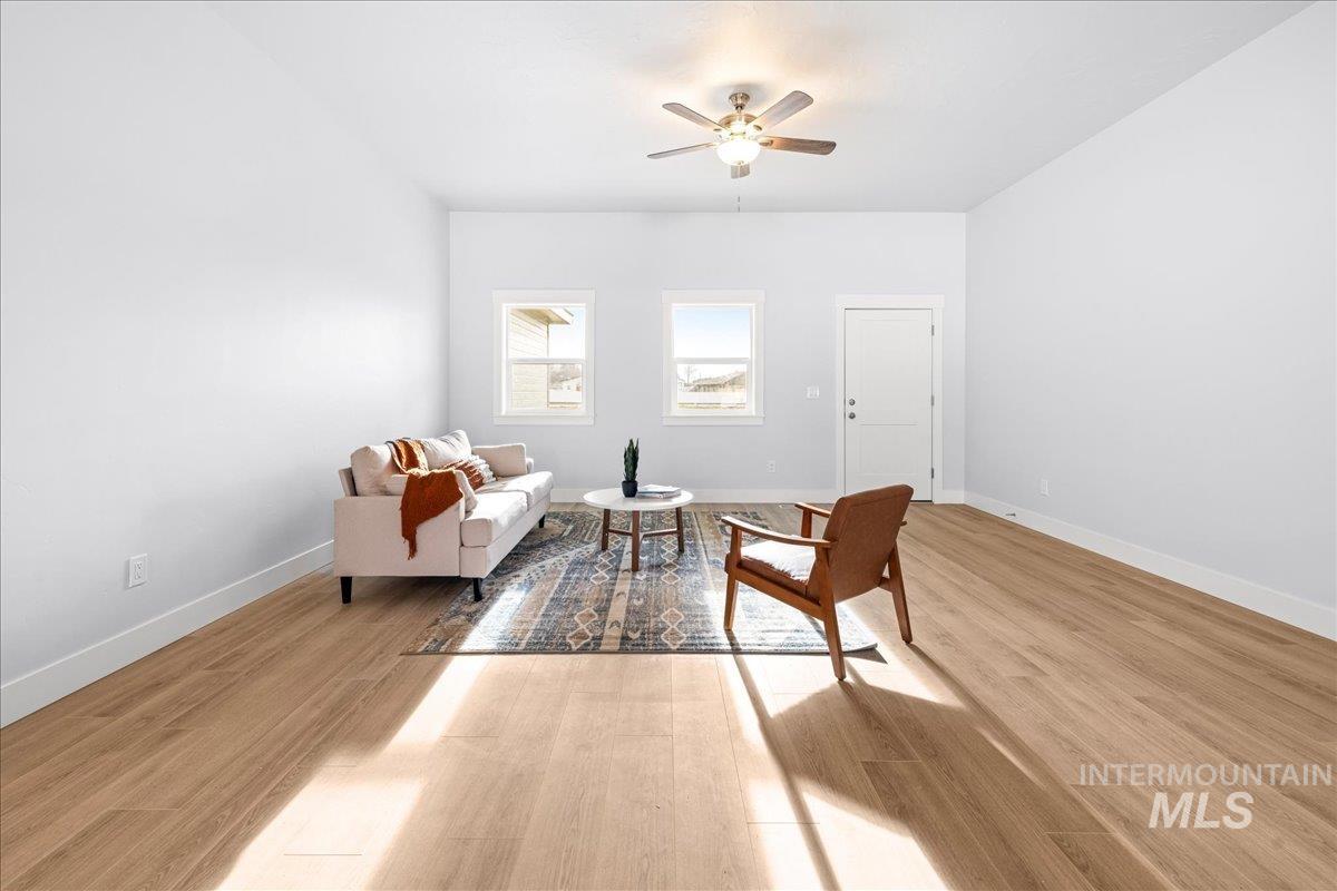 2173 Austin Way, Fruitland, Idaho 83619, 3 Bedrooms, 2 Bathrooms, Residential For Sale, Price $450,000,MLS 98974239