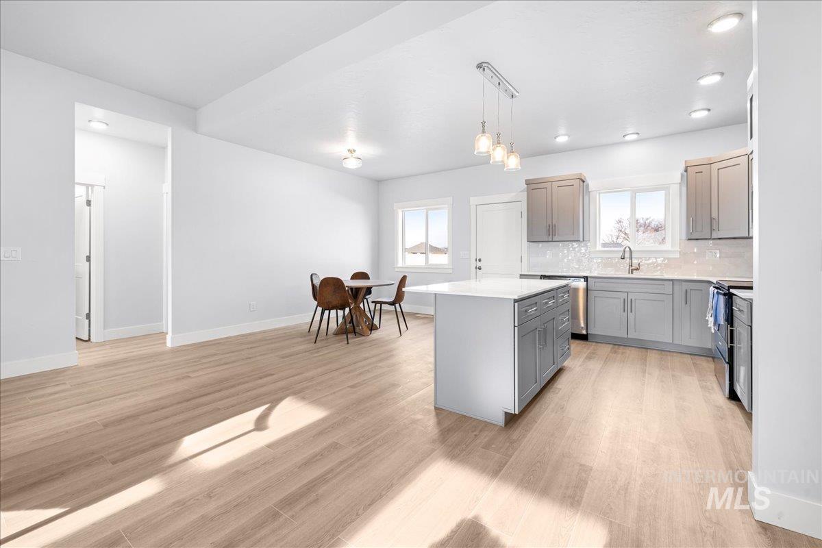 2173 Austin Way, Fruitland, Idaho 83619, 3 Bedrooms, 2 Bathrooms, Residential For Sale, Price $450,000,MLS 98974239