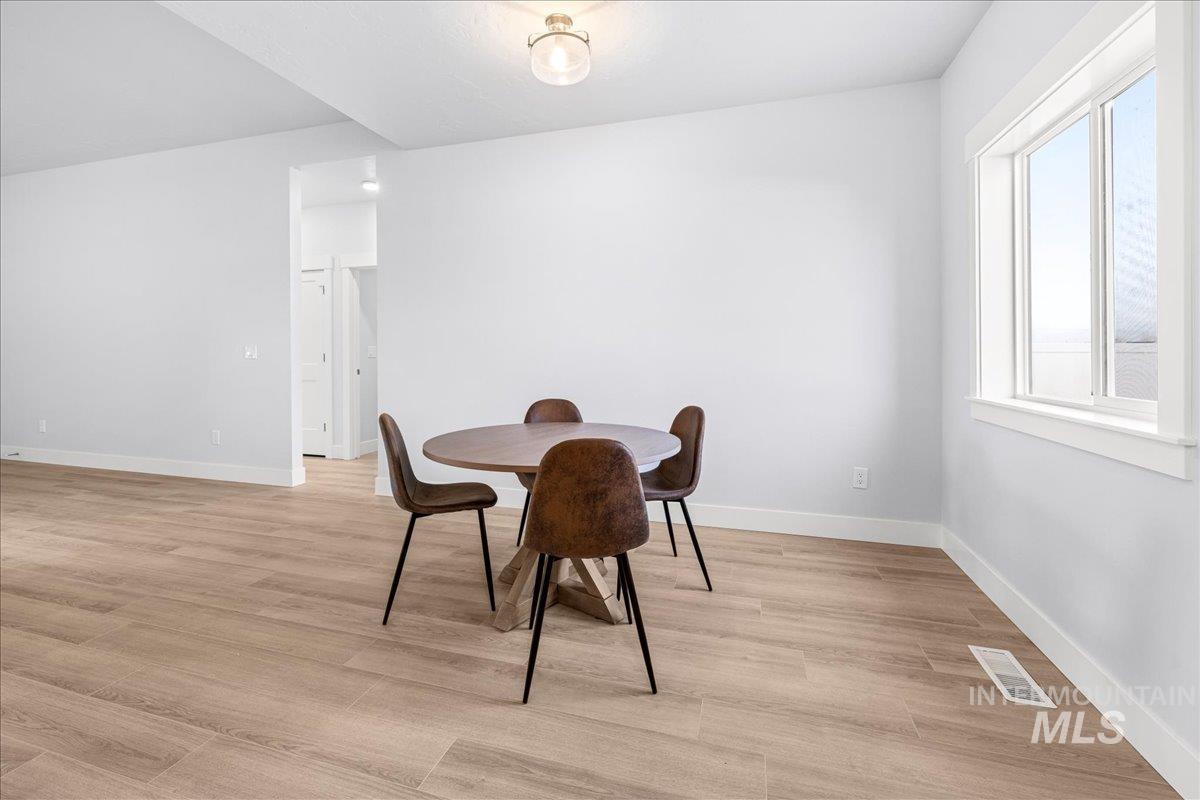 2173 Austin Way, Fruitland, Idaho 83619, 3 Bedrooms, 2 Bathrooms, Residential For Sale, Price $450,000,MLS 98974239