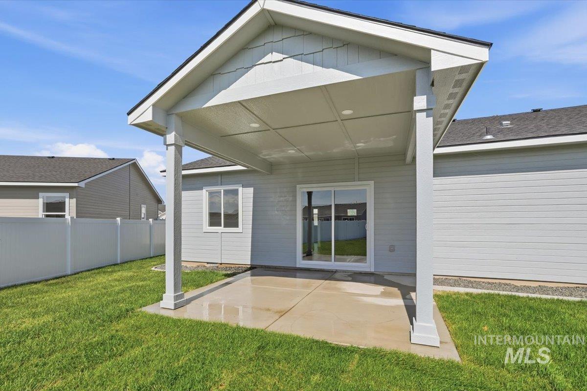 2173 Austin Way, Fruitland, Idaho 83619, 3 Bedrooms, 2 Bathrooms, Residential For Sale, Price $419,000,MLS 98974239