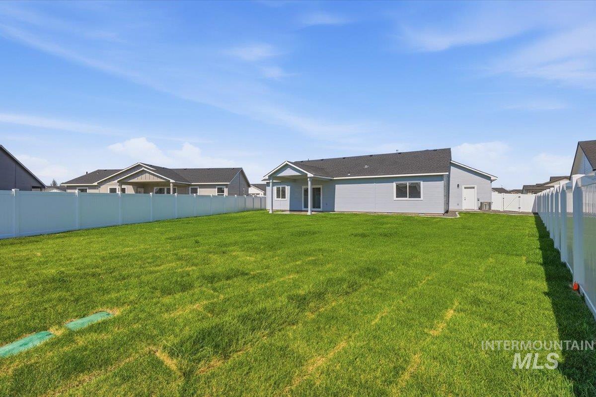 2173 Austin Way, Fruitland, Idaho 83619, 3 Bedrooms, 2 Bathrooms, Residential For Sale, Price $419,000,MLS 98974239