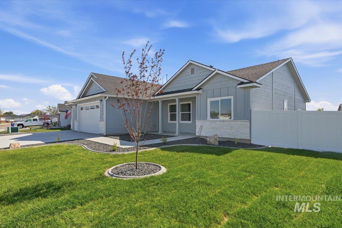 2173 Austin Way, Fruitland, Idaho 83619, 3 Bedrooms, 2 Bathrooms, Residential For Sale, Price $419,000,MLS 98974239