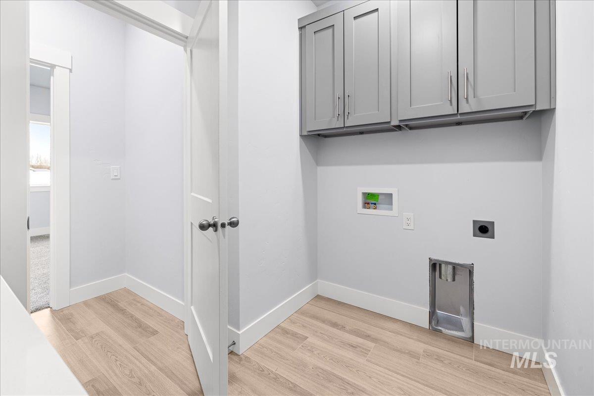 2173 Austin Way, Fruitland, Idaho 83619, 3 Bedrooms, 2 Bathrooms, Residential For Sale, Price $450,000,MLS 98974239