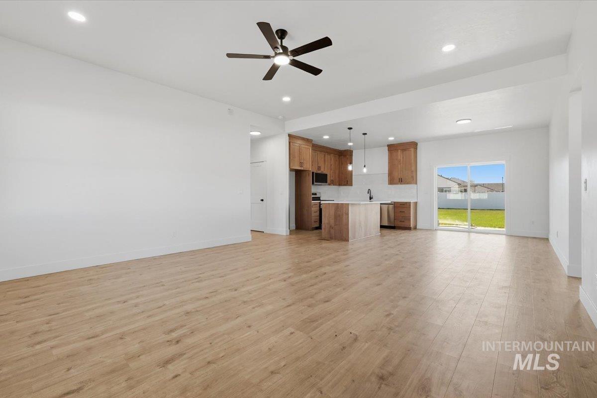 2173 Austin Way, Fruitland, Idaho 83619, 3 Bedrooms, 2 Bathrooms, Residential For Sale, Price $419,000,MLS 98974239