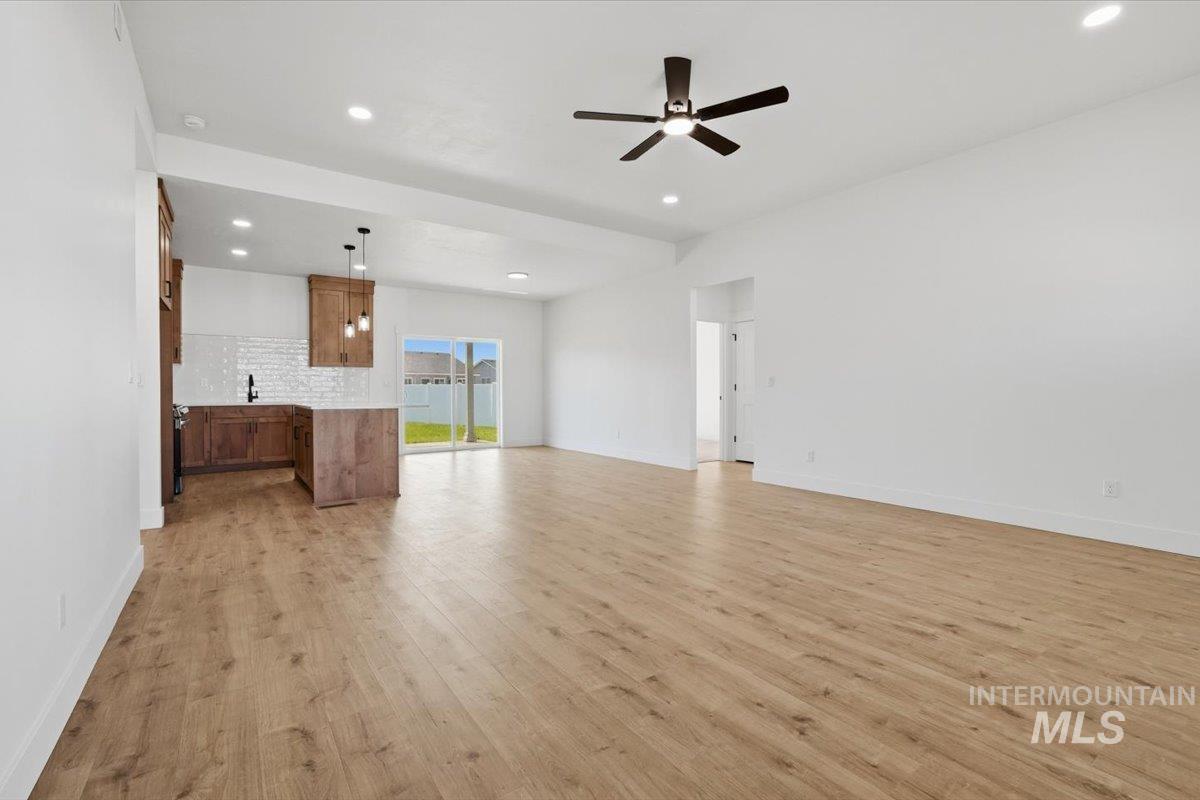 2173 Austin Way, Fruitland, Idaho 83619, 3 Bedrooms, 2 Bathrooms, Residential For Sale, Price $419,000,MLS 98974239