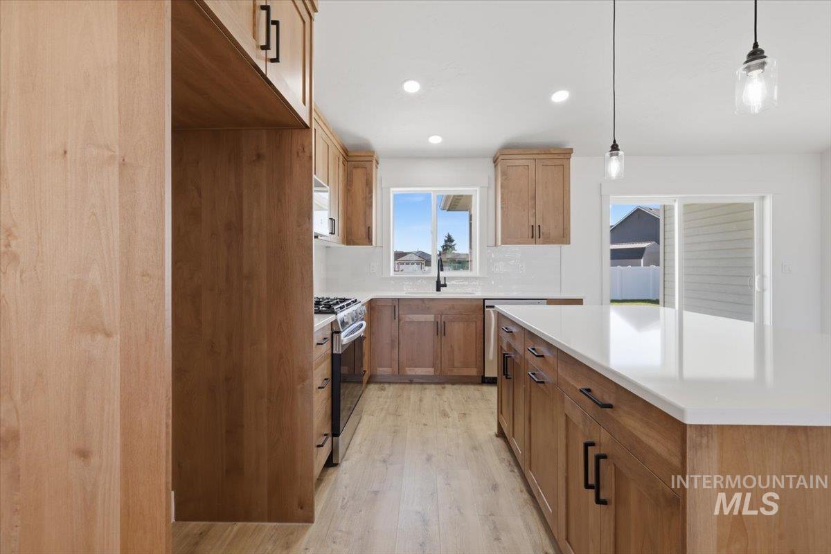 2132 Justine ct., Fruitland, Idaho 83619, 3 Bedrooms, 2 Bathrooms, Residential For Sale, Price $400,000, 98974242