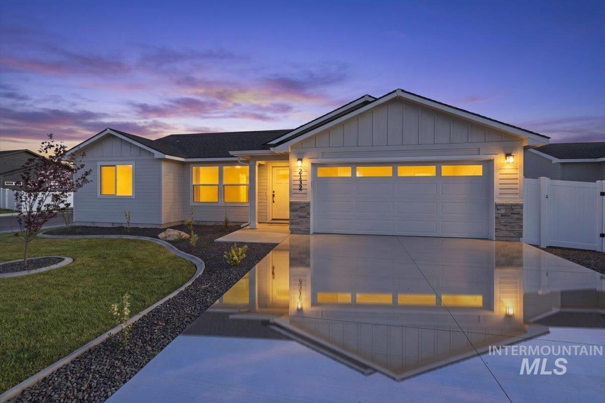 2132 Justine ct., Fruitland, Idaho 83619, 3 Bedrooms, 2 Bathrooms, Residential For Sale, Price $400,000, 98974242