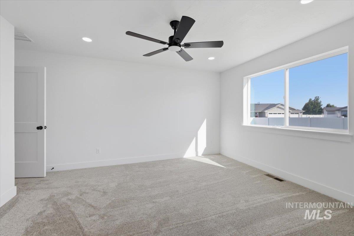 2132 Justine ct., Fruitland, Idaho 83619, 3 Bedrooms, 2 Bathrooms, Residential For Sale, Price $400,000, 98974242