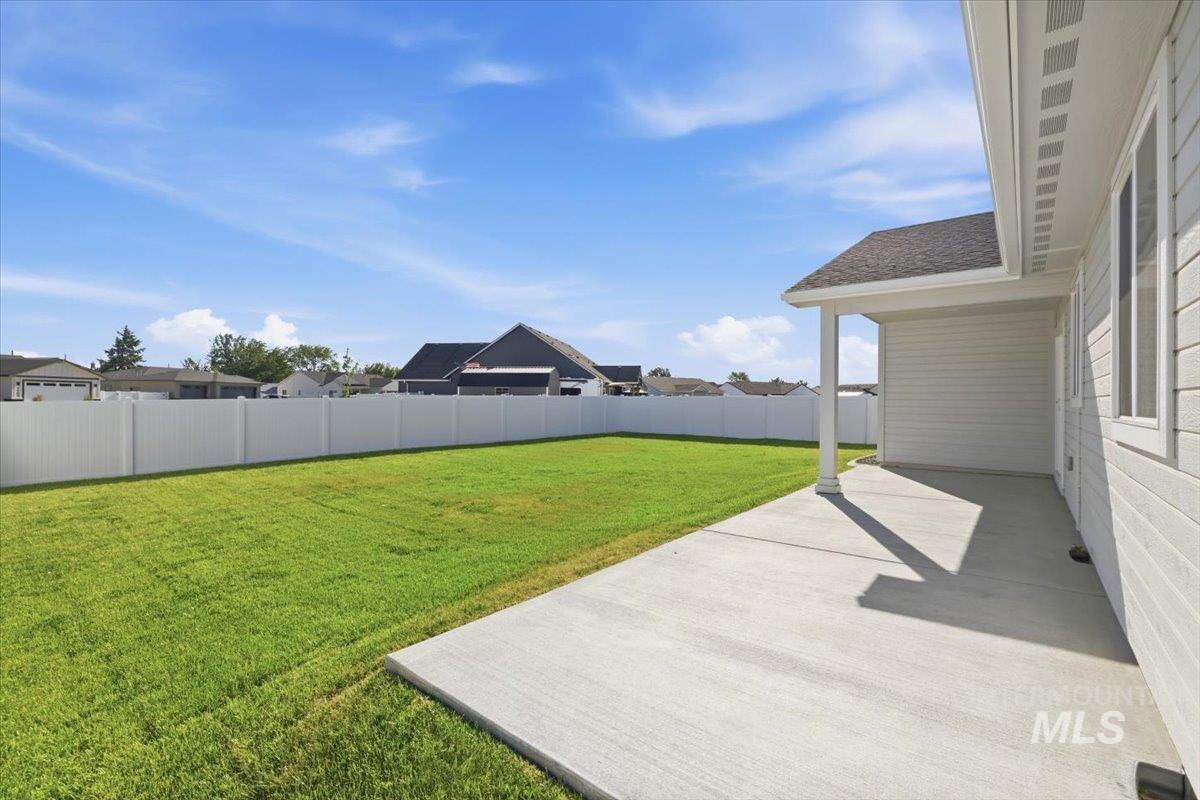 2132 Justine ct., Fruitland, Idaho 83619, 3 Bedrooms, 2 Bathrooms, Residential For Sale, Price $400,000, 98974242