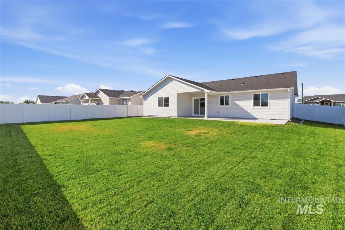 2132 Justine ct., Fruitland, Idaho 83619, 3 Bedrooms, 2 Bathrooms, Residential For Sale, Price $400,000, 98974242
