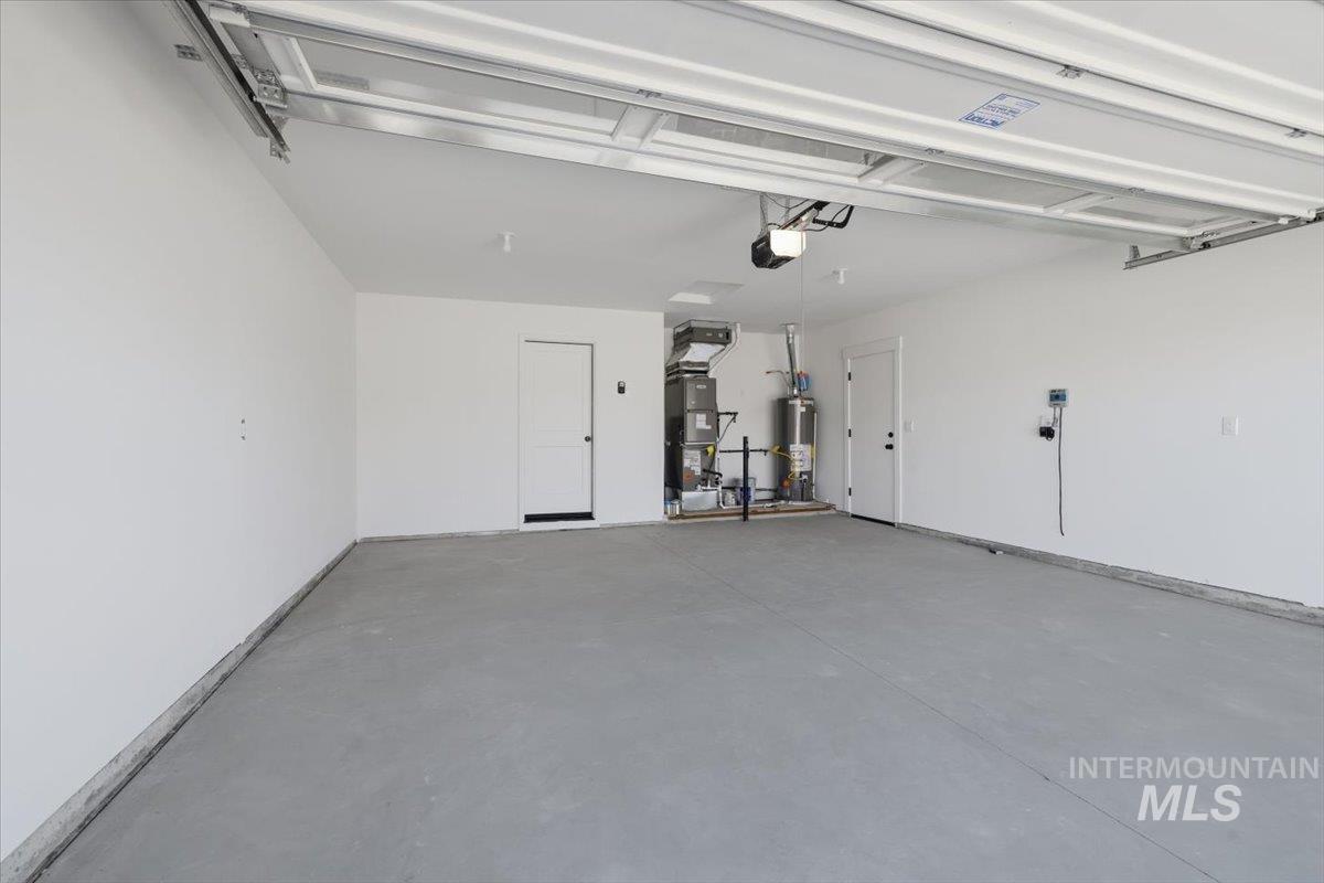 2132 Justine ct., Fruitland, Idaho 83619, 3 Bedrooms, 2 Bathrooms, Residential For Sale, Price $400,000, 98974242
