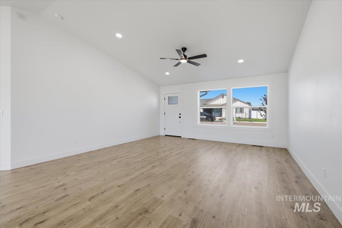 2132 Justine ct., Fruitland, Idaho 83619, 3 Bedrooms, 2 Bathrooms, Residential For Sale, Price $400,000, 98974242