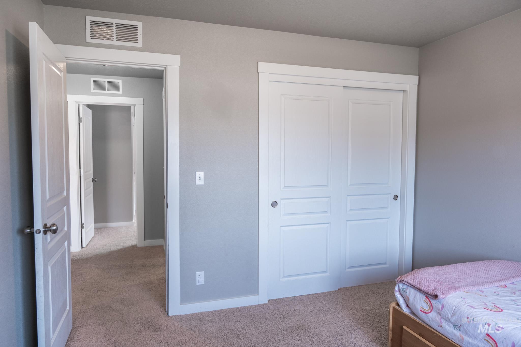 352 Syringa Springs Dr., Fruitland, Idaho 83619-0000, 3 Bedrooms, 2 Bathrooms, Residential For Sale, Price $369,999,MLS 98974244