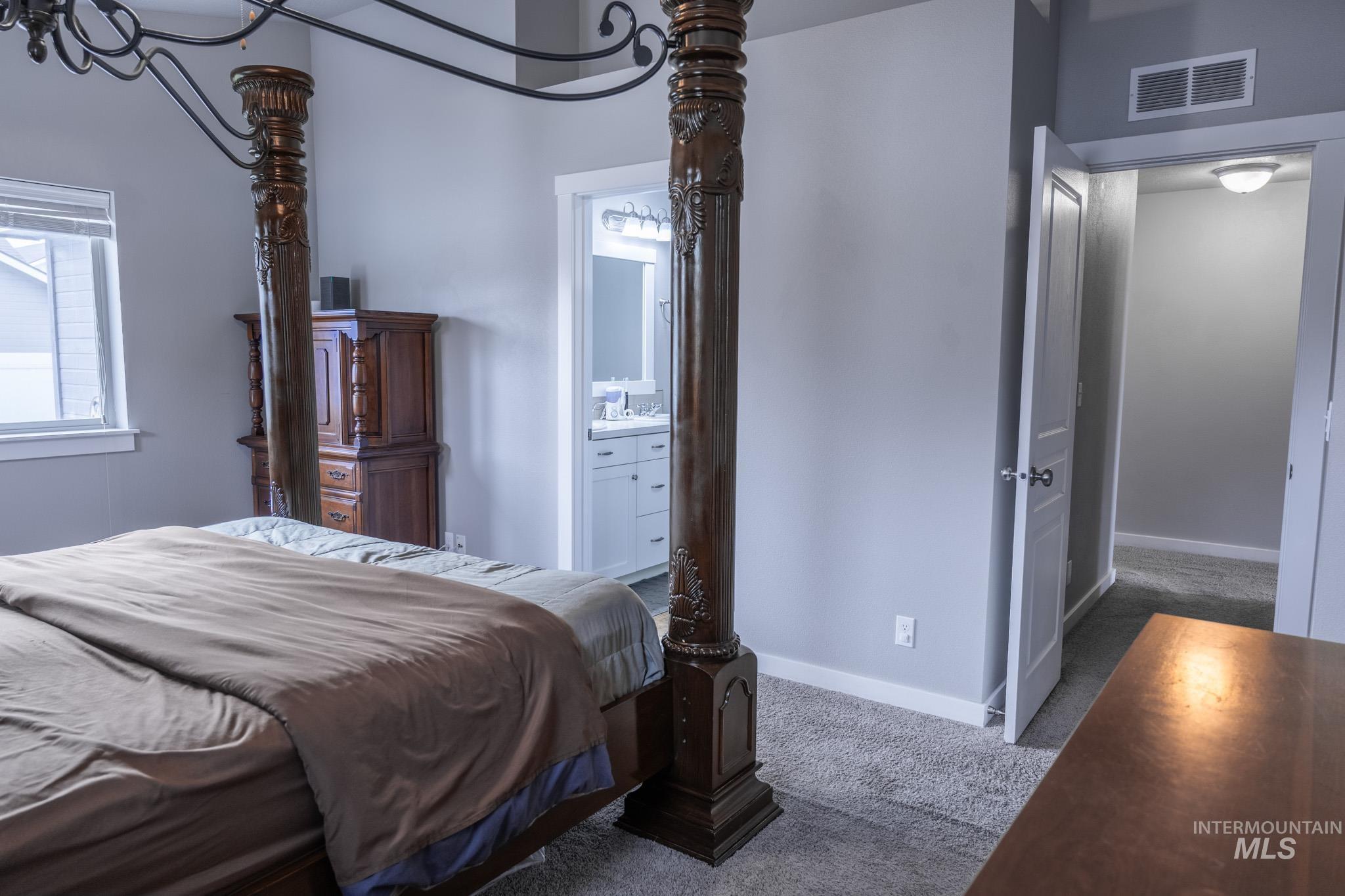 352 Syringa Springs Dr., Fruitland, Idaho 83619-0000, 3 Bedrooms, 2 Bathrooms, Residential For Sale, Price $369,999,MLS 98974244