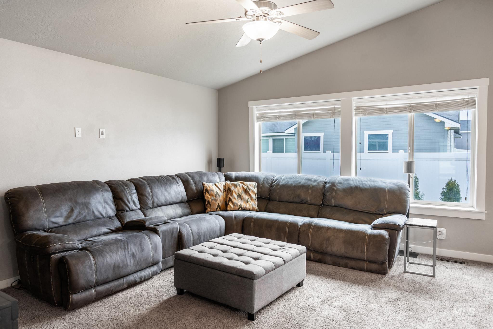 352 Syringa Springs Dr., Fruitland, Idaho 83619-0000, 3 Bedrooms, 2 Bathrooms, Residential For Sale, Price $369,999,MLS 98974244