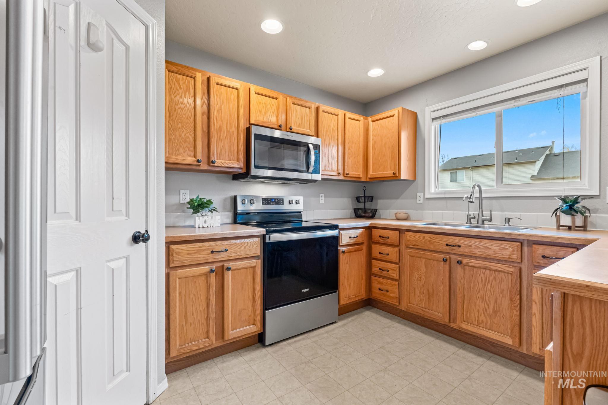 11757 W Mount Hood Ave, Nampa, Idaho 83651, 4 Bedrooms, 3 Bathrooms, Residential For Sale, Price $415,000, 98974245