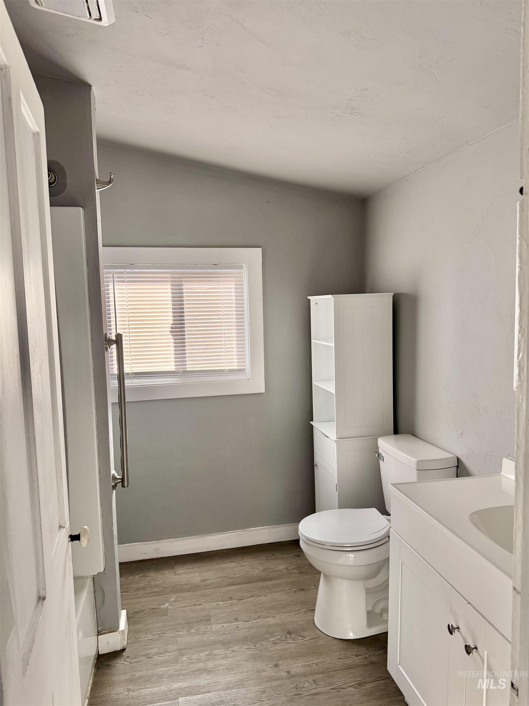 478 2nd St West, Hansen, Idaho 83334, 2 Bedrooms, 1 Bathroom, Residential For Sale, Price $230,000,MLS 98974247