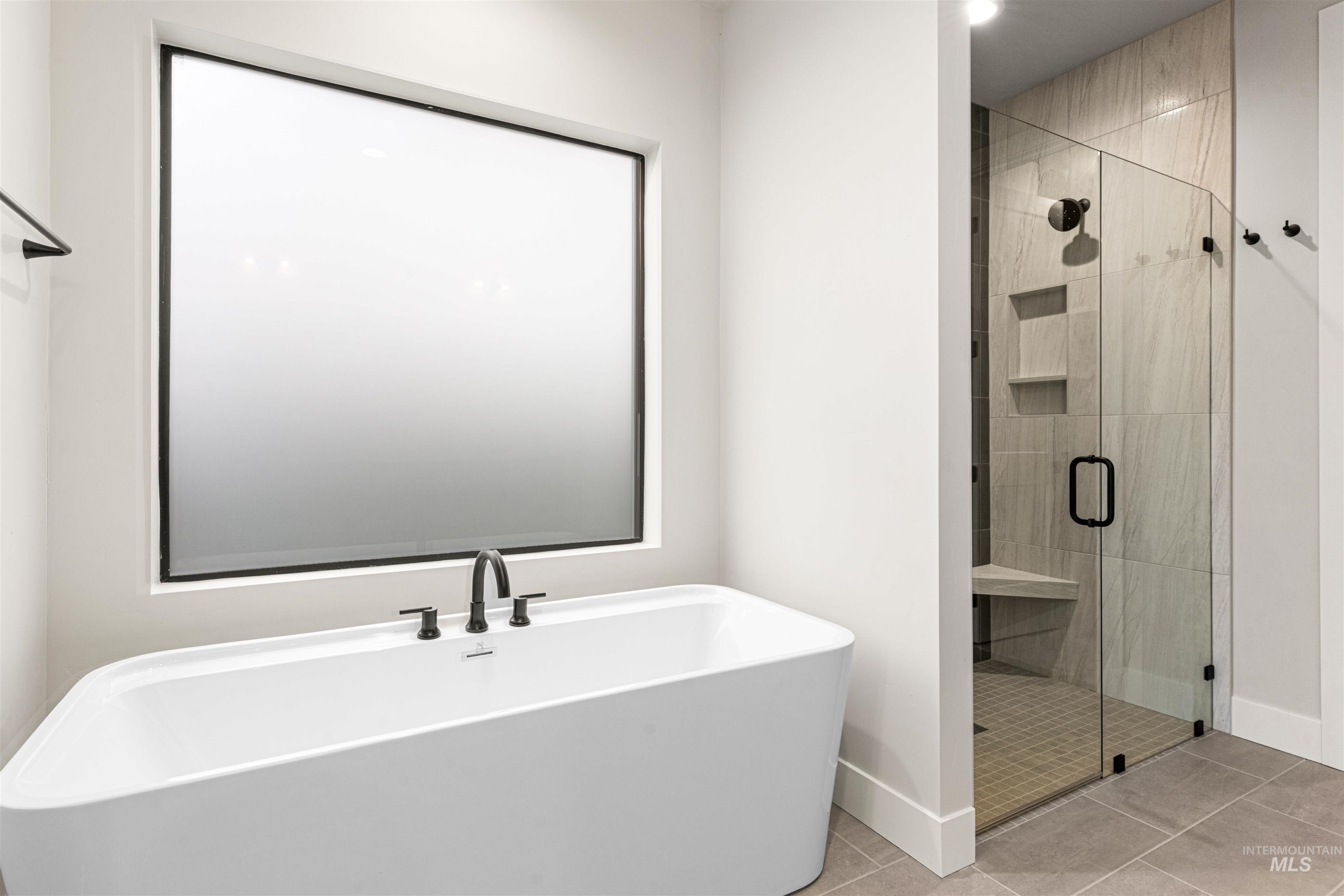 6732 N Magic Mallard Ave, Meridian, Idaho 83646, 3 Bedrooms, 3.5 Bathrooms, Residential For Sale, Price $699,900,MLS 98974249