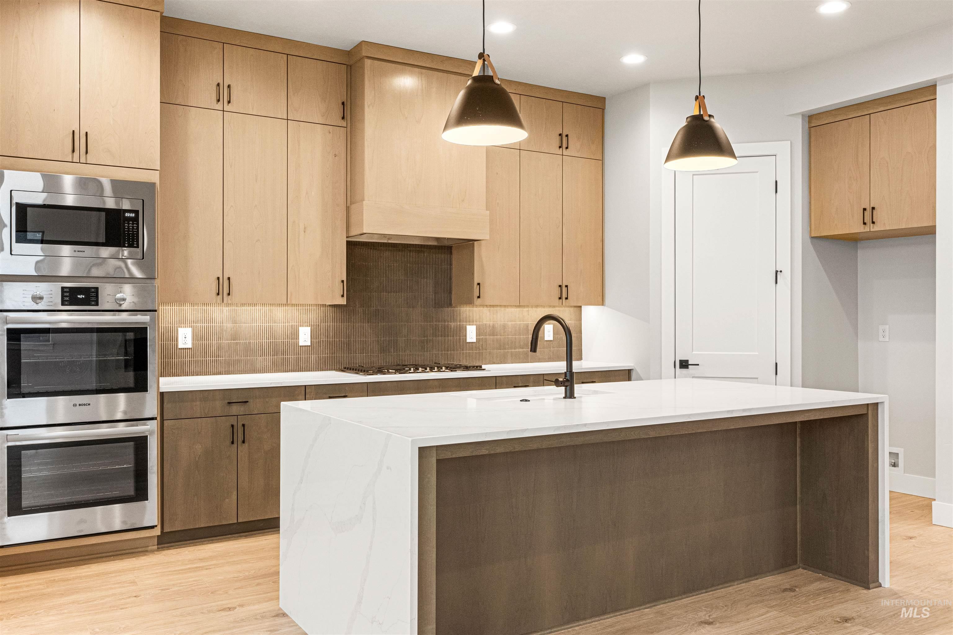 6732 N Magic Mallard Ave, Meridian, Idaho 83646, 3 Bedrooms, 3.5 Bathrooms, Residential For Sale, Price $699,900,MLS 98974249