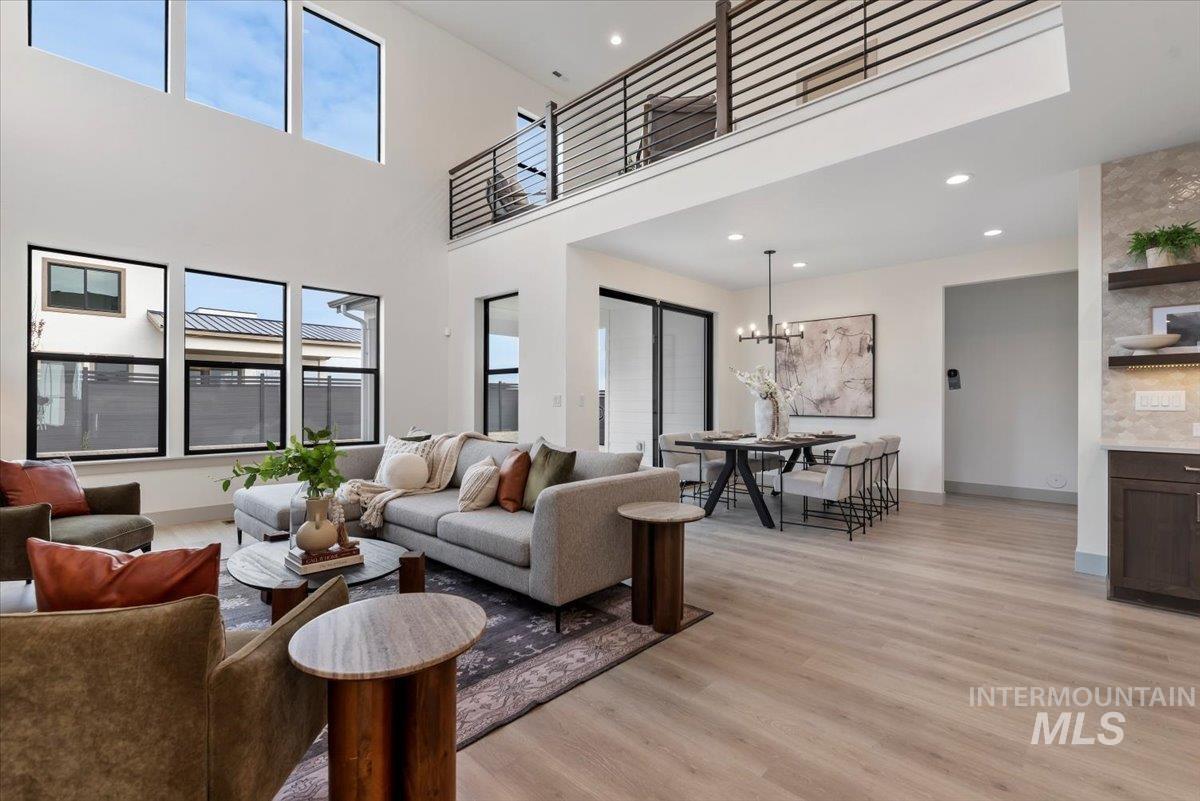 7624 W Old School St, Meridian, Idaho 83646, 5 Bedrooms, 2.5 Bathrooms, Residential For Sale, Price $799,900,MLS 98974252