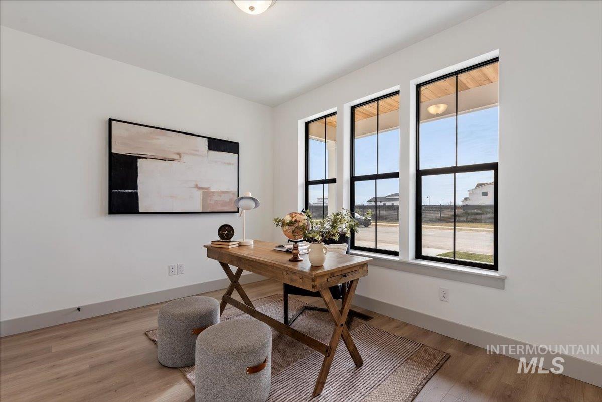 7624 W Old School St, Meridian, Idaho 83646, 5 Bedrooms, 2.5 Bathrooms, Residential For Sale, Price $799,900,MLS 98974252