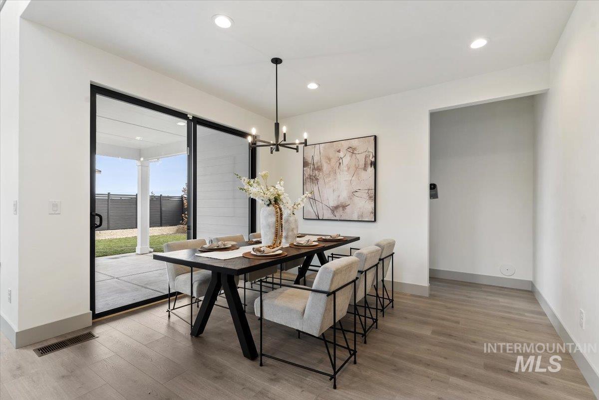 7580 W Old School St, Meridian, Idaho 83646, 5 Bedrooms, 2.5 Bathrooms, Residential For Sale, Price $754,800,MLS 98974255