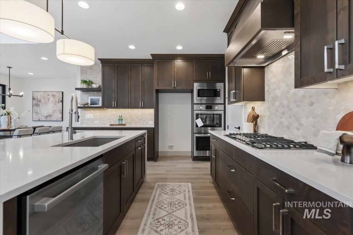 7580 W Old School St, Meridian, Idaho 83646, 5 Bedrooms, 2.5 Bathrooms, Residential For Sale, Price $754,800,MLS 98974255