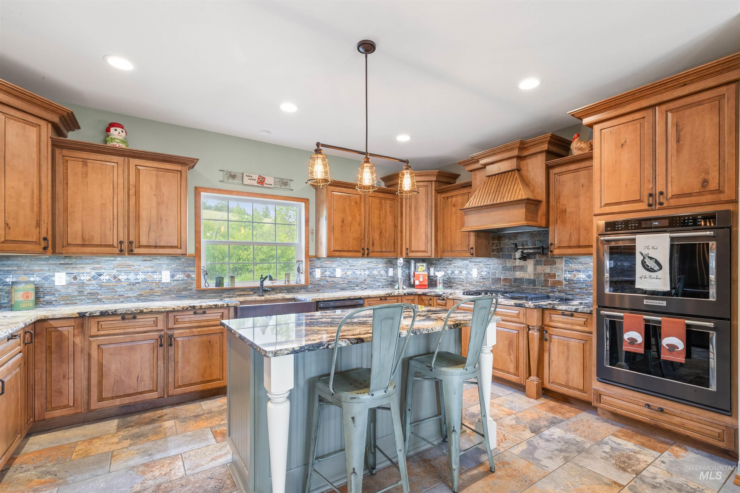 643 Adams Road, Orofino, Idaho 83544, 2 Bedrooms, 3 Bathrooms, Residential For Sale, Price $699,999,MLS 98974256