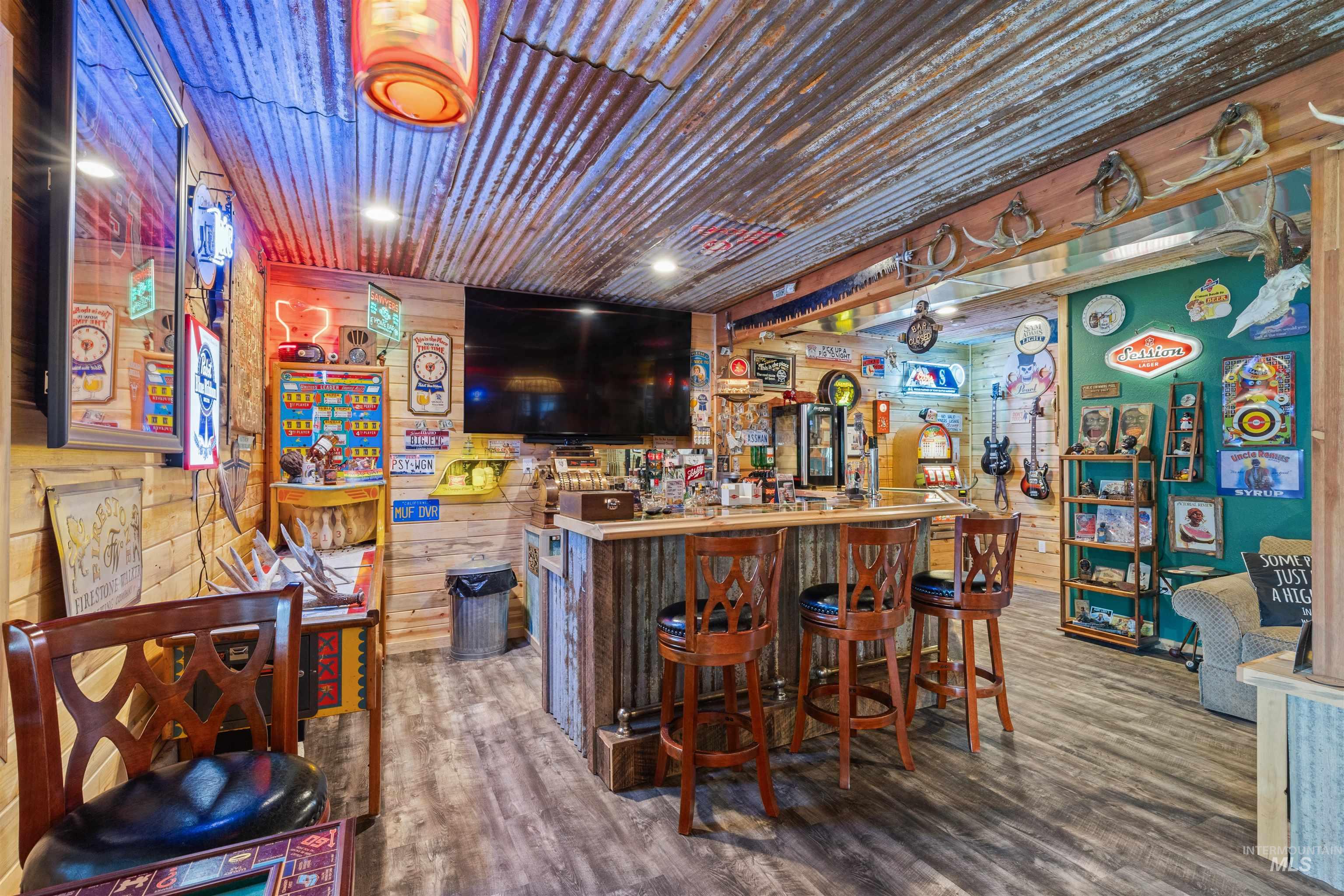 643 Adams Road, Orofino, Idaho 83544, 2 Bedrooms, 3 Bathrooms, Residential For Sale, Price $699,999,MLS 98974256