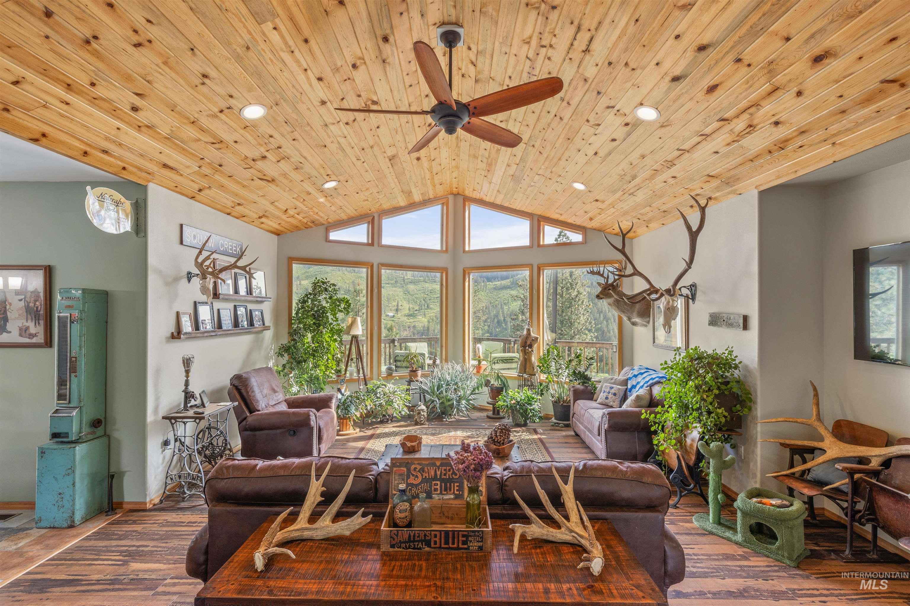 643 Adams Road, Orofino, Idaho 83544, 2 Bedrooms, 3 Bathrooms, Residential For Sale, Price $699,999,MLS 98974256