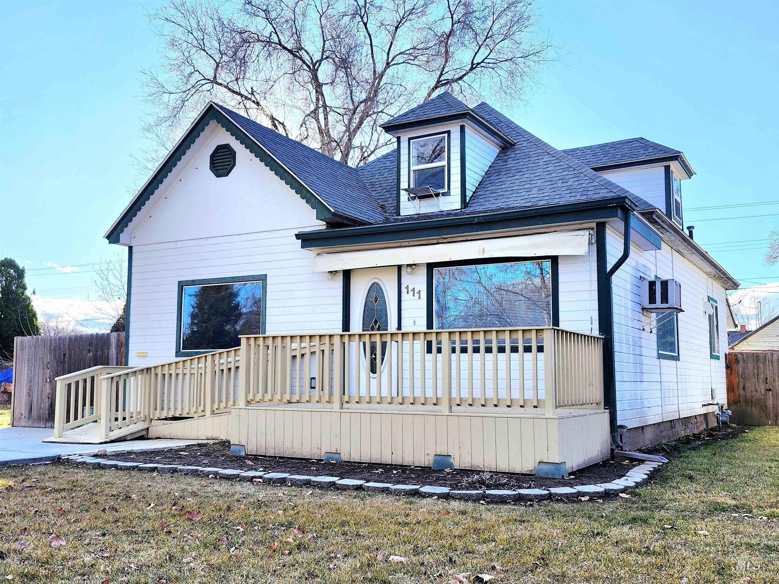 111 S Elder St, Nampa, Idaho 83686, 2 Bedrooms, 2 Bathrooms, Residential For Sale, Price $310,000, 98974257