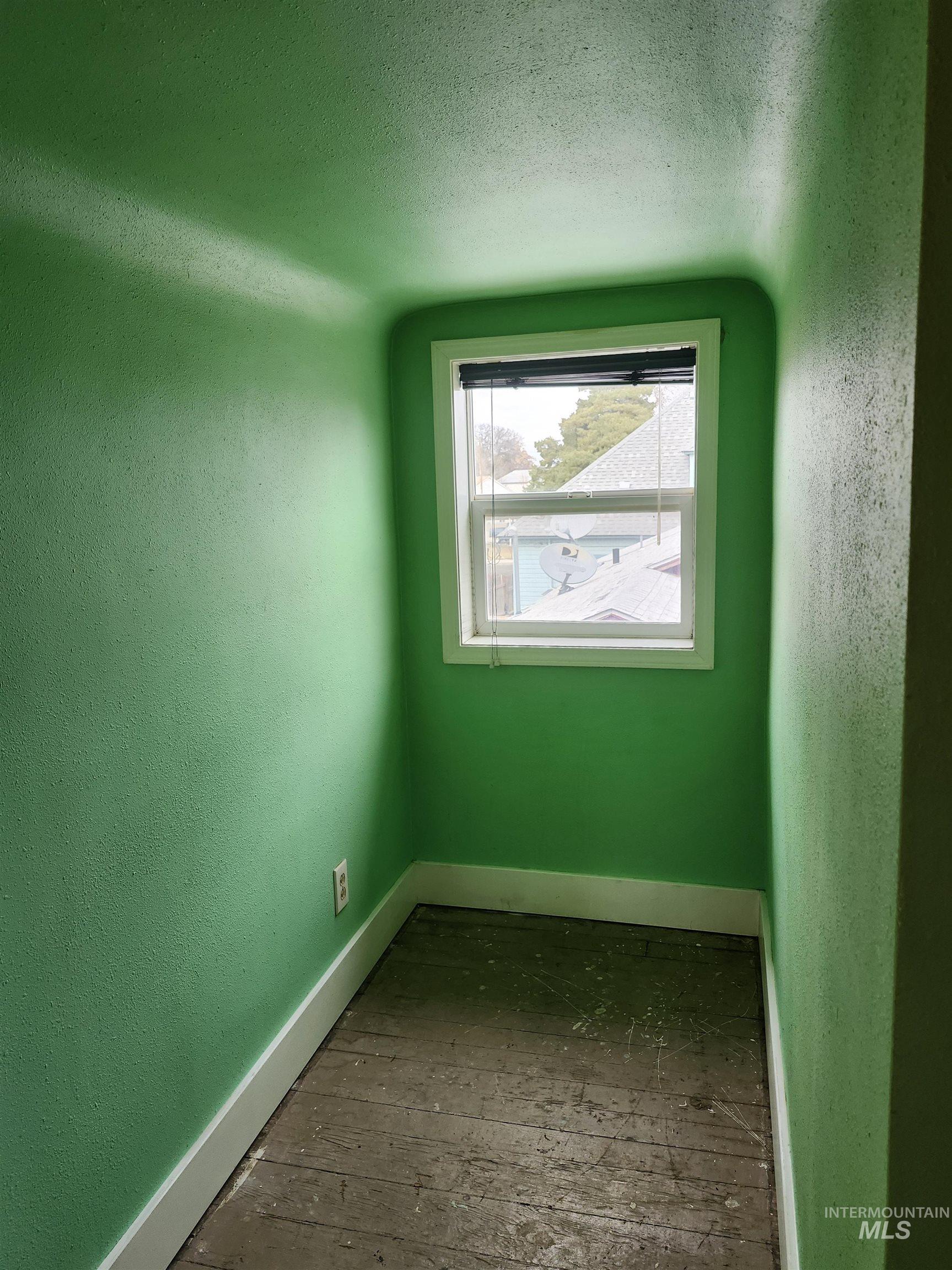 111 S Elder, Nampa, Idaho 83686, 2 Bedrooms, 2 Bathrooms, Residential For Sale, Price $350,000,MLS 98974257