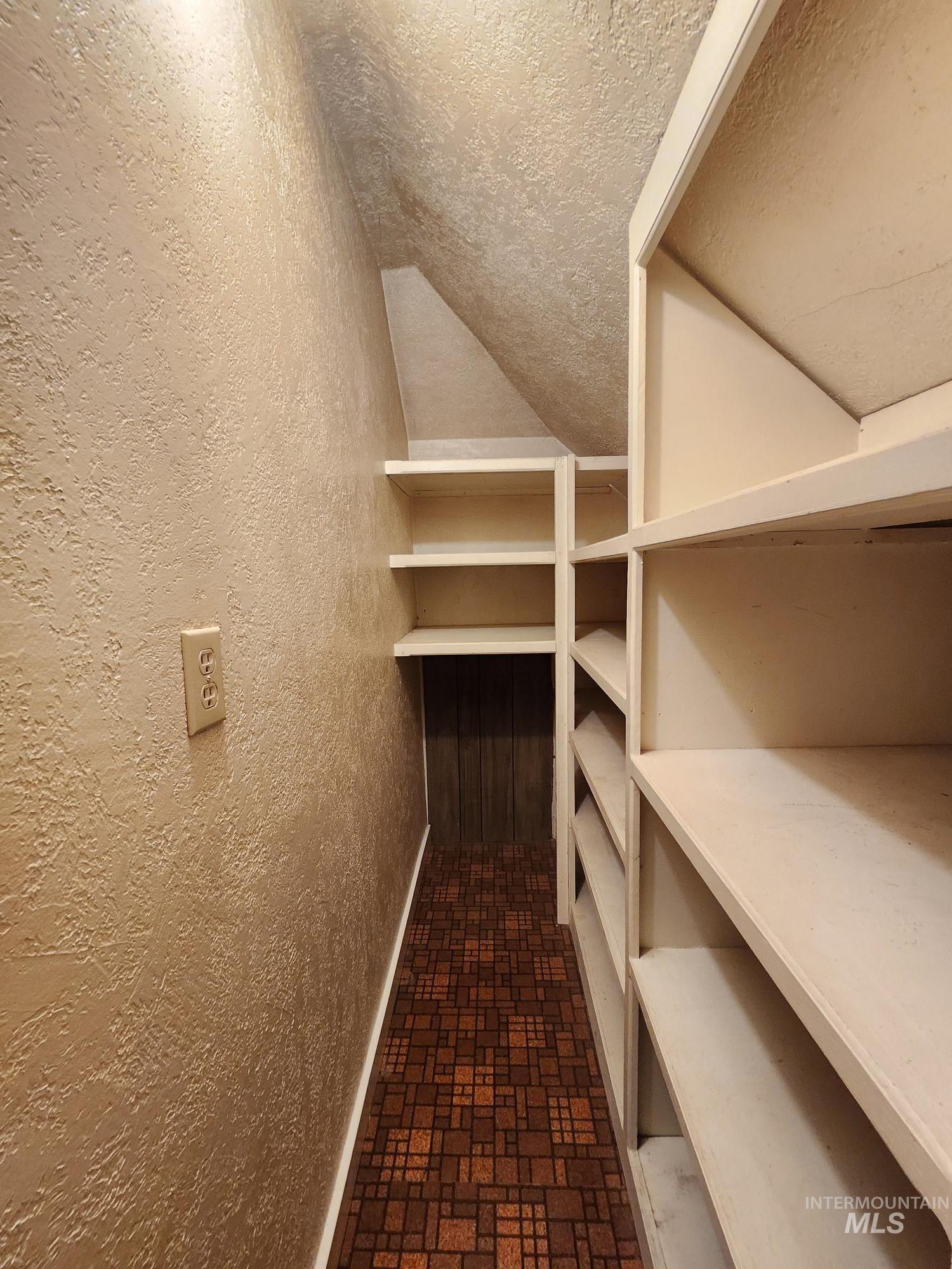 111 S Elder, Nampa, Idaho 83686, 2 Bedrooms, 2 Bathrooms, Residential For Sale, Price $350,000,MLS 98974257